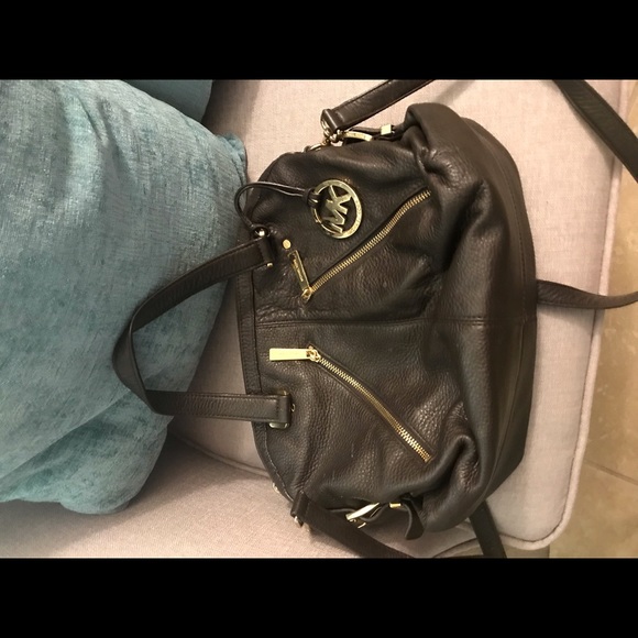 Michael Kors purse, leather * EUC - Picture 2 of 8